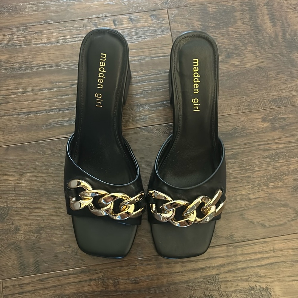 Madden Girl, Gretchen, square toe heel NWOT